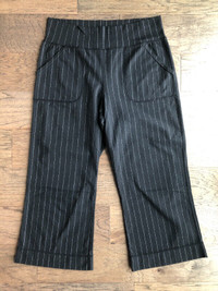 Lululemon "Still" pinstriped yoga crop pants (size 8)