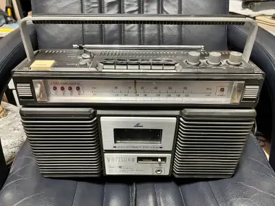 Vintage Sears Stereo System – 8 Track / Cassette / AM-FM – Clean! Retro lovers, check this out! Clas...