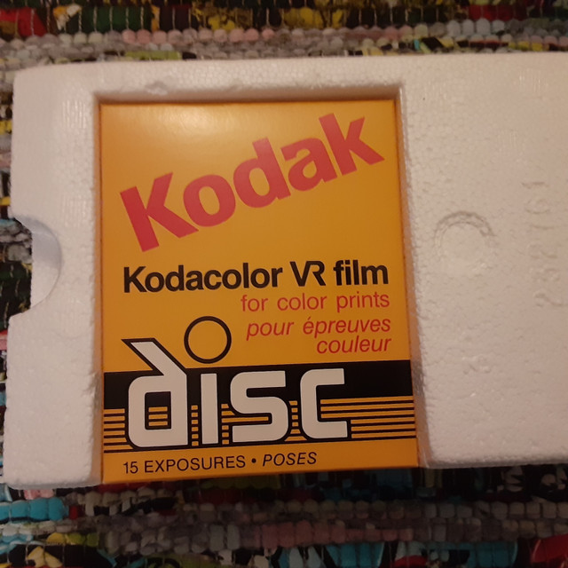 Kodak Tele Disc Camera Vintage film Included 1980's Brand New in Cameras & Camcorders in Stratford - Image 3