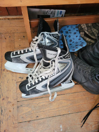 CCM Men's skates size 9, lightly used