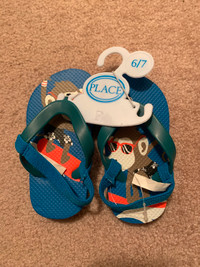 Toddler flip flops - new 6/7