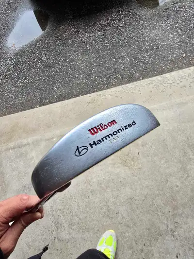 Wilson Harmonized 743 RH 35" golf putter, View more