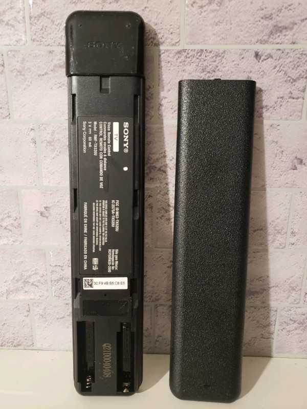 SONY ORIGINAL OEM VOICE TV REMOTE in TVs in City of Toronto