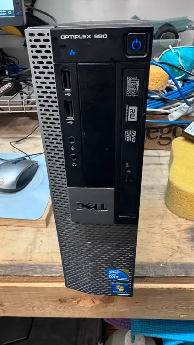 This is a small form factor desktop Core i7 860 @ 2.60Ghz 8Gb RAM Windows 10 Pro 240Gb SSD Viewsonic...