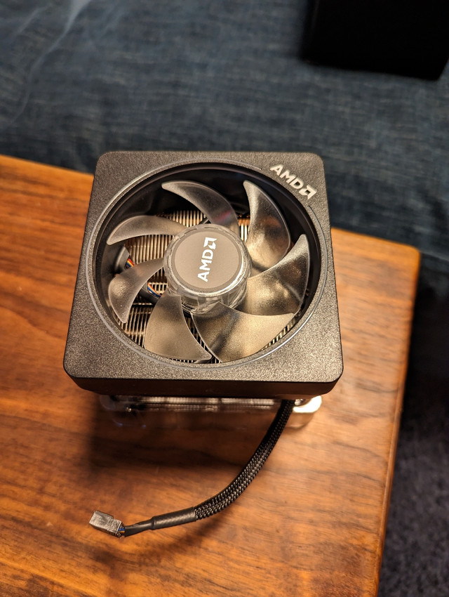 AMD Wraith Prism CPU cooler in System Components in Kamloops