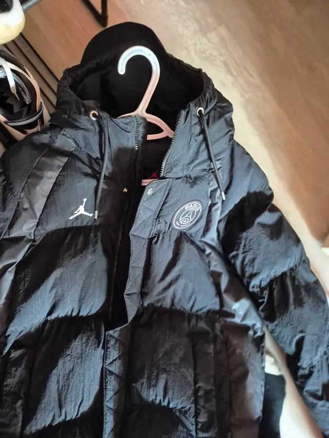 Nike PSG Jordan pairs winter coat size s loose fit in Men's in Charlottetown - Image 10