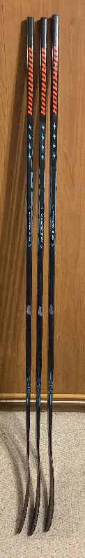 Left Hand Warrior Covert Super Dolomite Grip Senior Hockey Stick in Hockey in Kitchener / Waterloo - Image 2