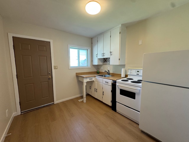 **2 Bed 1 Bath House For Rent In Inkster - Faraday Area** 5