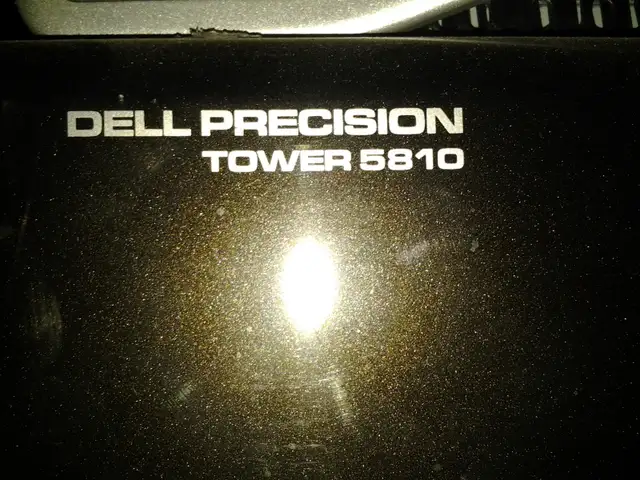 HP z600 6core xeon 64g 2tb $199 128G $270!  esxi pc AI monster in Desktop Computers in City of Montréal - Image 5