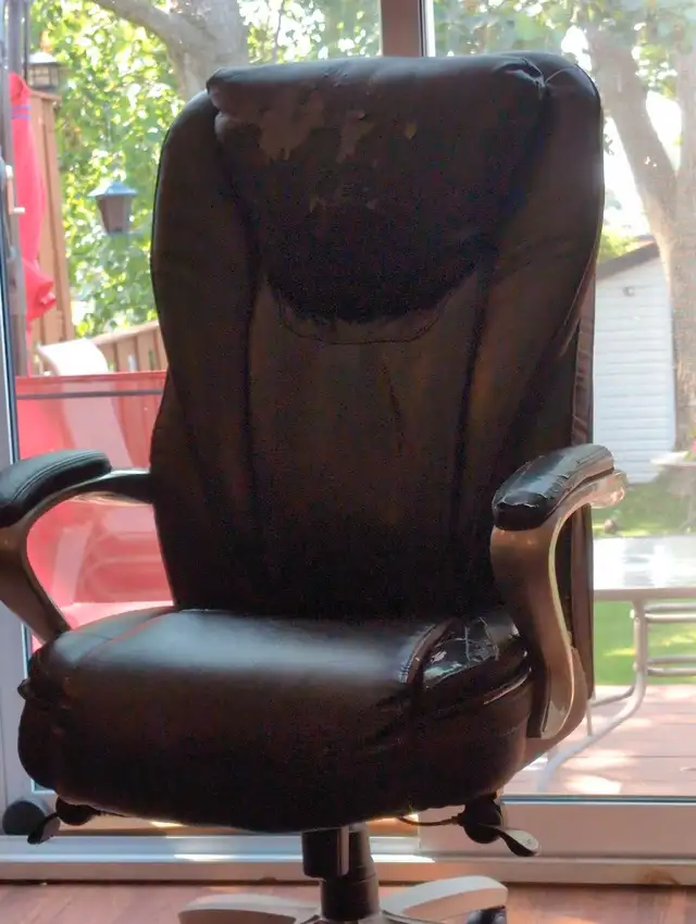 office chair in Chairs & Recliners in Kingston - Image 6