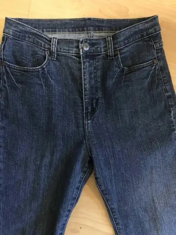 OJO jeans $15, size 28-29 (8-10), high waist, above ankle jeans in Women's - Bottoms in Oakville / Halton Region - Image 7