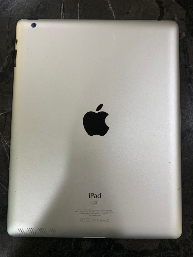 1st Gen iPad with case in iPads & Tablets in Chatham-Kent - Image 2