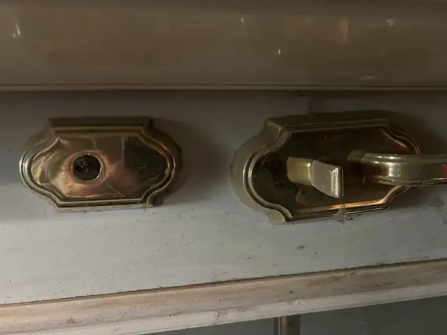 porte extérieur acier avec son cadre et vitre thermo in Windows, Doors & Trim in City of Montréal - Image 4