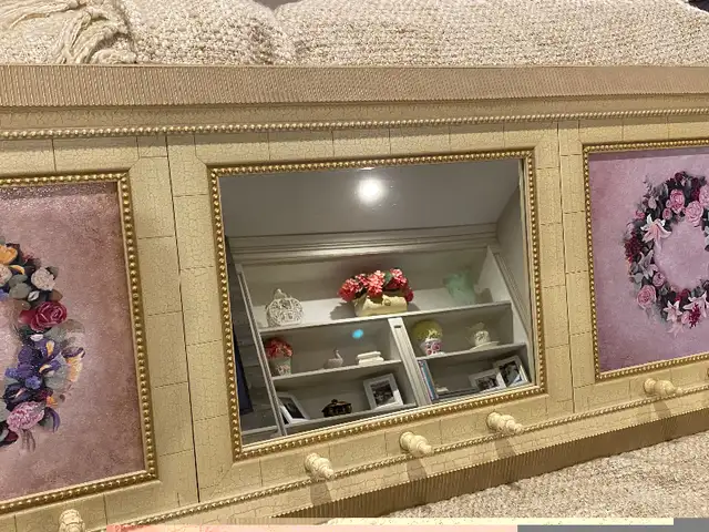 Reduced-Entryway Mirror and Painted Canvas artwork in Home Décor & Accents in Ottawa - Image 4