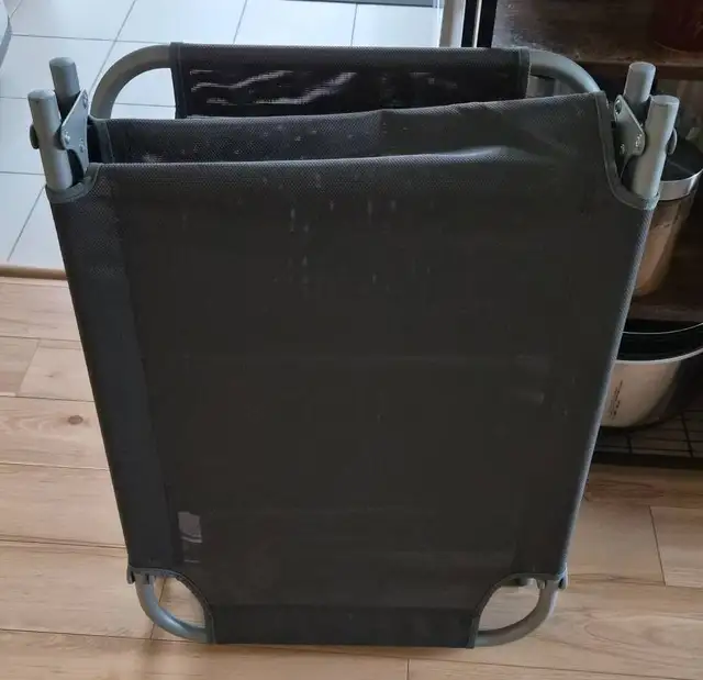 Songmics Sun Lounger in Chairs & Recliners in Richmond - Image 3