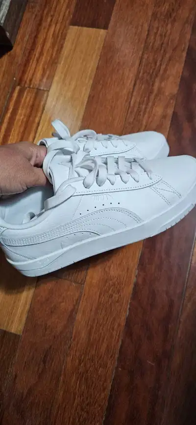 Soulier puma, View more