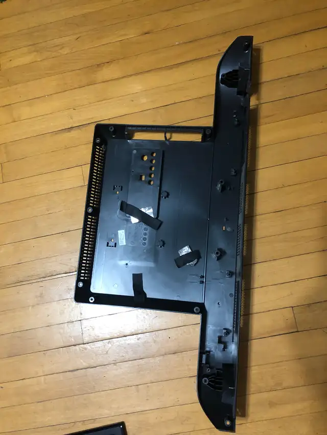 Samsung 32 inch TV parts model UN32M4500BF in TVs in Kitchener / Waterloo - Image 11