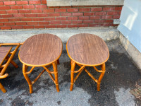 Deux tables mid century bamboo tiki vintage boho