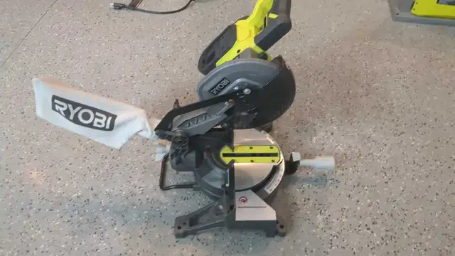 Ryobi Miter Saw in Power Tools in Oakville / Halton Region - Image 2