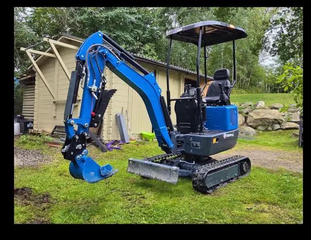 Mini Excavator - RENTAL