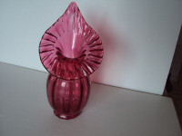 CRANBERRY ART GLASS VASE - JACK IN THE PULPIT