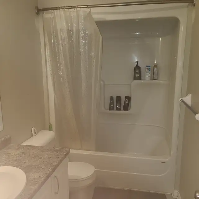Room for rent in Room Rentals & Roommates in Ottawa - Image 4