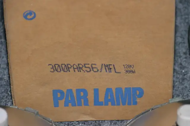 Par 56 Lamp x 4 in Performance & DJ Equipment in Laval / North Shore - Image 3