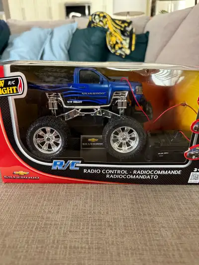Radio Control Chevy Silverado 4x4 truck, View more
