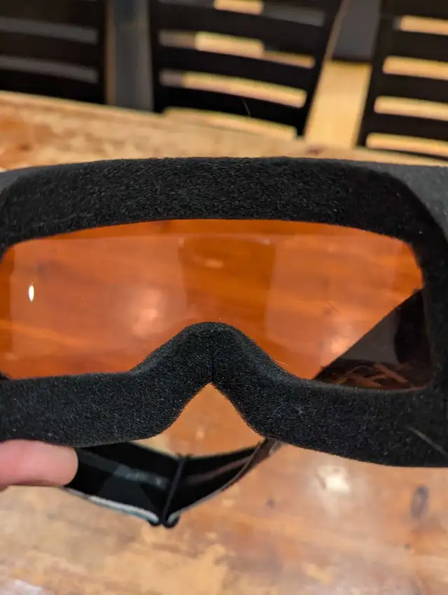 Kids Ski Goggles in Ski in Kingston - Image 4