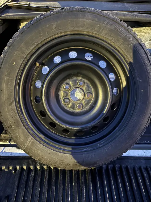 Uniroyal winter tires on rims in Tires & Rims in City of Halifax - Image 2