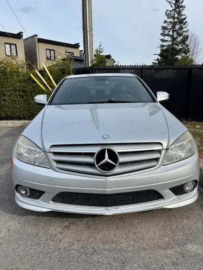 ❌❌❌BIEN LIRE ❌❌❌ 2009 Mercedes-Benz C230 4Matic (AWD) – V6 2.5L – Pour route ou pièces À vendre : Me...
