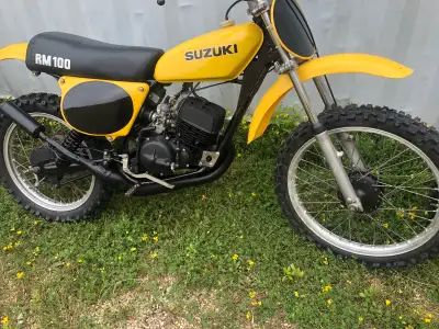 First year of the RM100. Bike was restored about 6 or 7 years ago.. started and ran fine.. then stor...