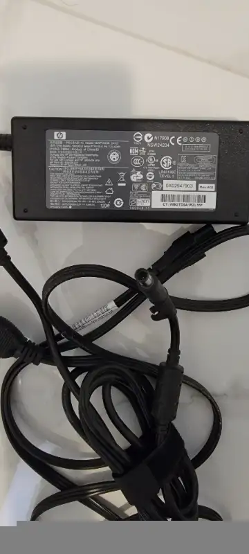 HP laptop power adapter in Laptop Accessories in Mississauga / Peel Region - Image 3