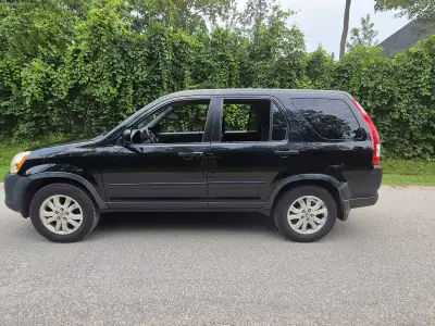 2005 Honda CRV. Very low mileage ( 8300 kms a year). Undercoated yearly so rust free undercarriage....