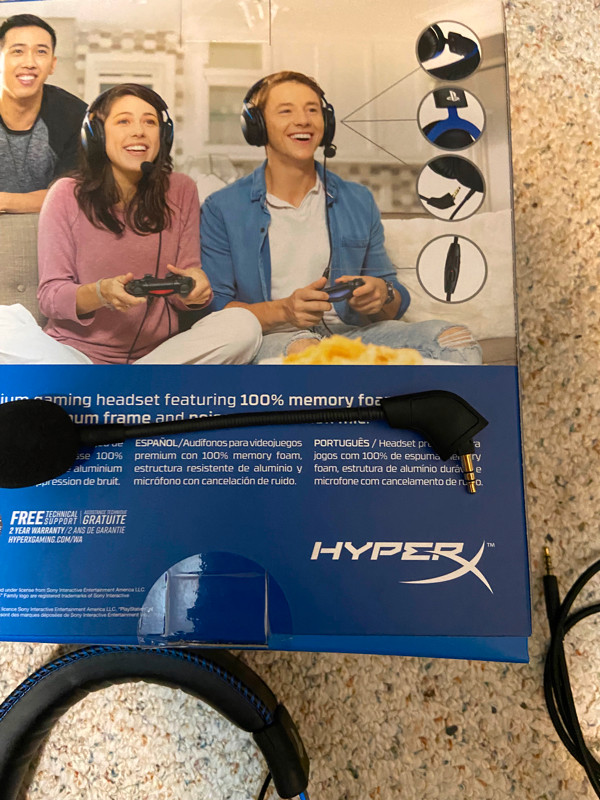 HyperX Cloud PS4/PC Gaming Headset in Sony Playstation 4 in St. Albert - Image 3