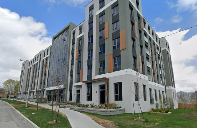 Summer Sublet May- August (Private room in two bedroom) in Short Term Rentals in Kitchener / Waterloo - Image 10