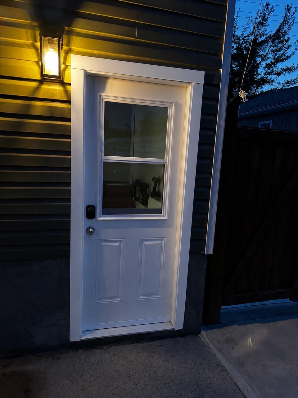 2 Bedroom 1 Bathroom Basement Apartment 2