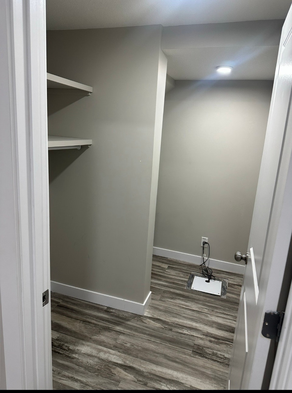 Legal one bedroom basement for rent 3