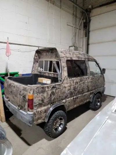 THE ULTIMATE HUNTING VEHICLE. Right hand drive Daihatsu Hijet Four Wheel Drive with Full Range Hi/Lo...