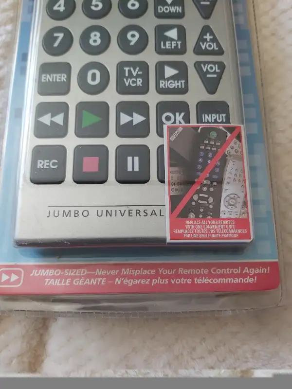 Brand New in Package! Emerson Jumbo Universal Remote in Video & TV Accessories in Saint John - Image 6