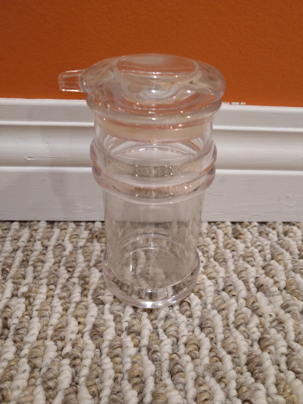 Clear Acrylic Soy Sauce Vinegar Olive Oil Bottle Dispenser in Kitchen & Dining Wares in Winnipeg