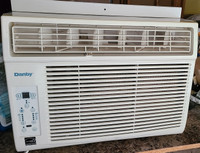 12,000 BTU Smart Windowl Air conditioner