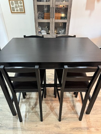 Dining Table and Chairs For Sale