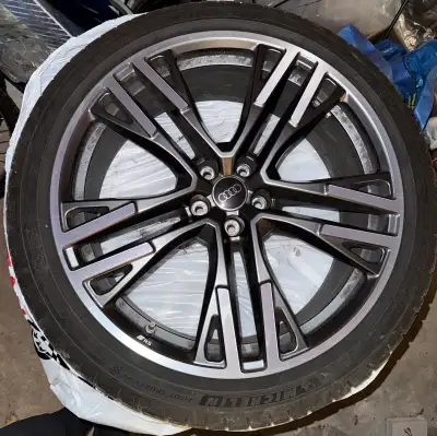 2025 Audi RS 21” Rims Audi TPMS included Summer Michelin Pilot Sport 4 SUV Tires 255/40R21 Only driv...