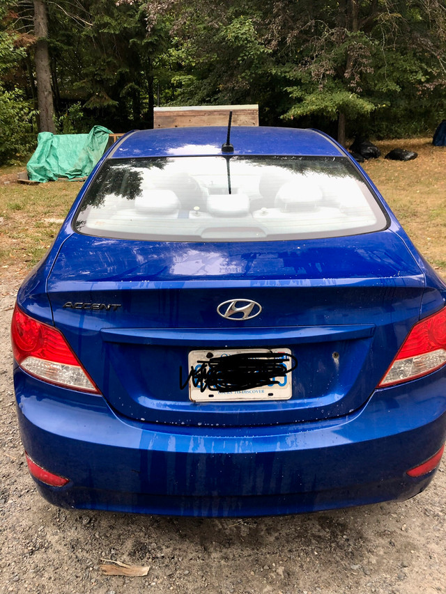 Hyundai Accent 2012 (manual). in Cars & Trucks in Muskoka - Image 3