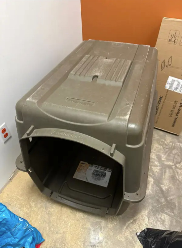 xtra large Petmate dog crate dans Accessoires  à Laval/Rive Nord