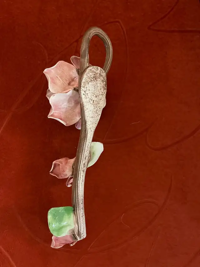 Decorative Ceramic Rose and Leaf Wall Hanger587364600005283841
