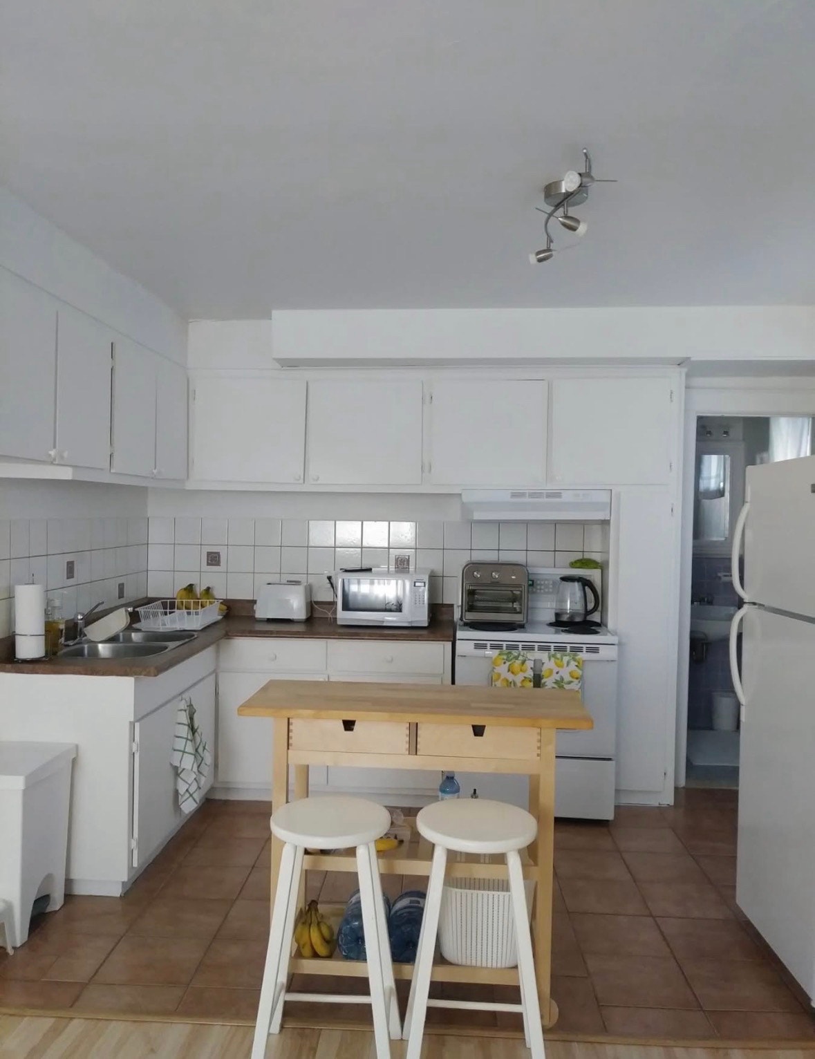 829 Rue Sauvé E — photo 1