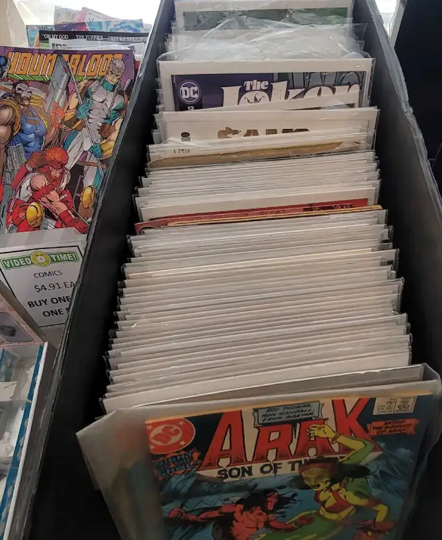 Comics ON SALE in Comics & Graphic Novels in Barrie - Image 2
