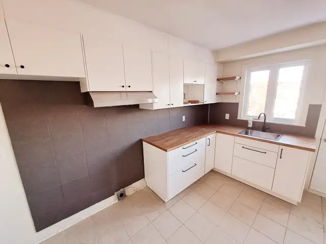 Superbe et grand 4 1/2 lumineux – Libre immédiatement in Long Term Rentals in City of Montréal - Image 9